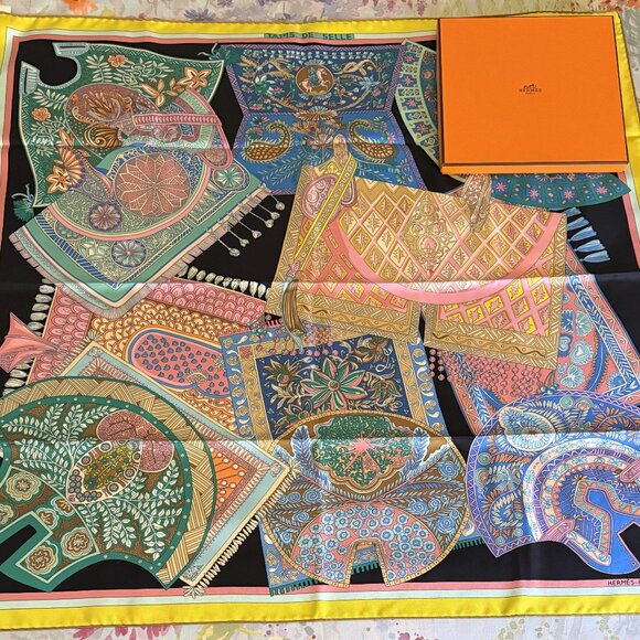 New NWT HERMES Tapis de Selle Black Rose Multi 90 cm Silk Square Scarf Box RARE - Picture 2 of 16